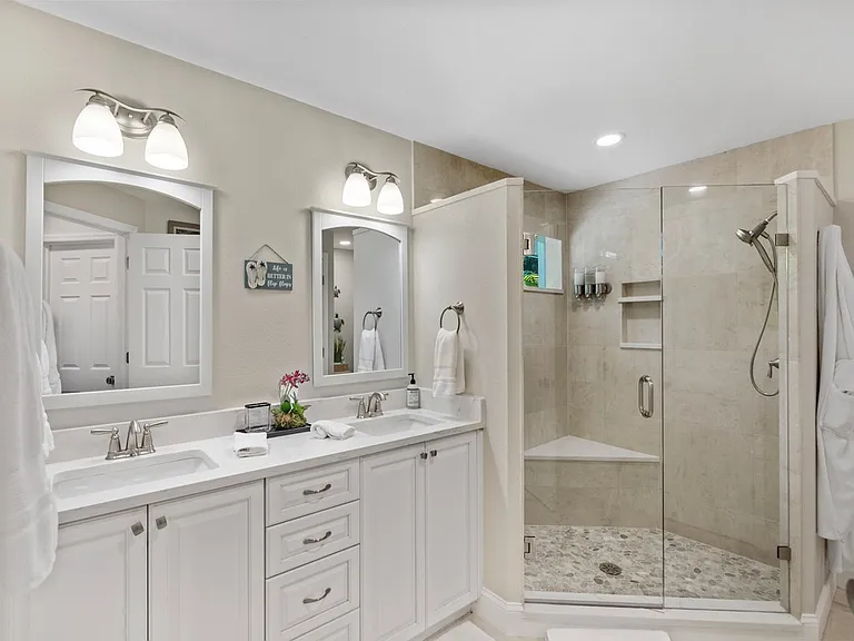 9575 Frangipani Dr — Photo 16