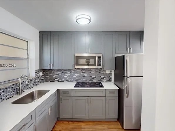 453 SW 2nd St APT 301C, Miami, FL 33130