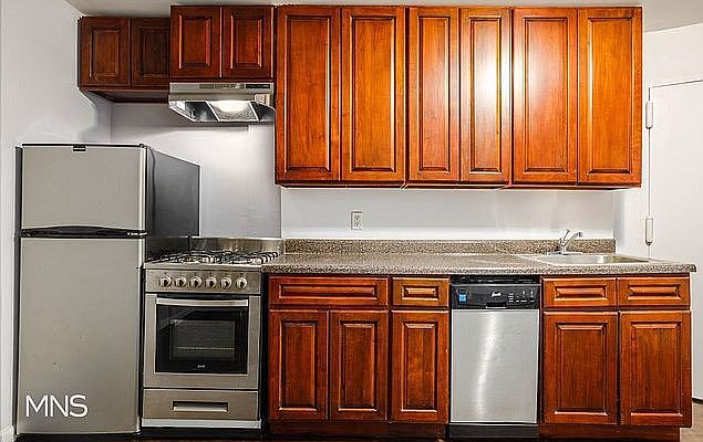 1st image of 334 W 49th St APT 4RW