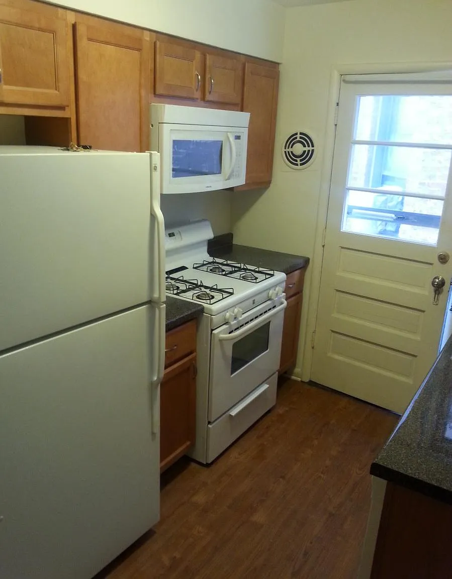 229 S Maple Avenue — Photo 4