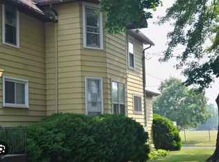 1105 Wisconsin St #1105A, Oshkosh, WI 54901