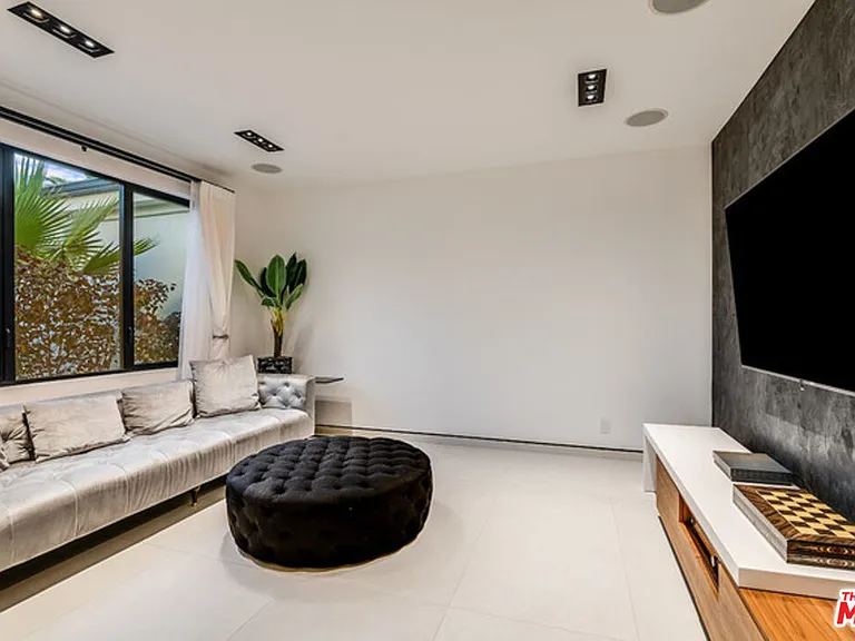 25879 Chalmers Pl — Photo 12