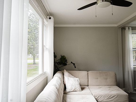 5th image of 3014 Green Bay ROAD