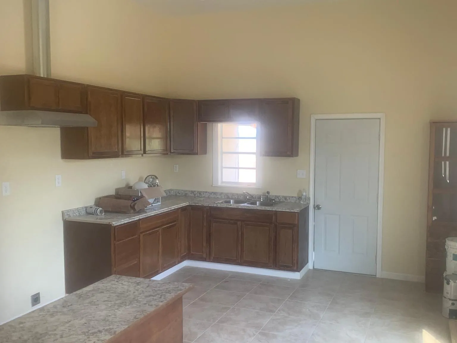 11885 FM 20 — Photo 4