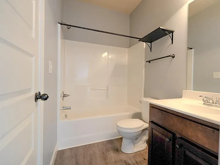 921 Prather Ct — Photo 22