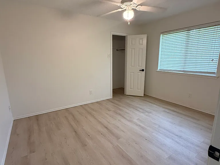 820 Hillside Dr — Photo 10