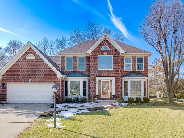 560 Partridge Dr, West Chicago, IL 60185