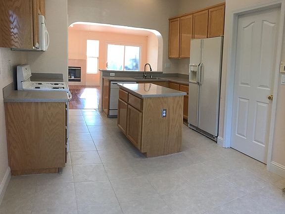 5th image of 125 Mike Gartrell Cir