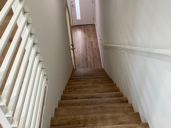 4th image of 646 N Serrano Ave Unit C