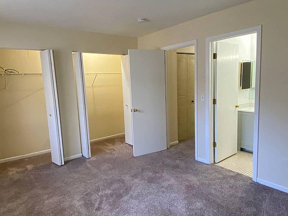 4th image of 494 N Lake Shore Dr #488