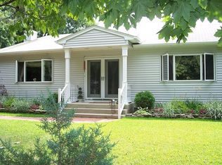 35 Mount Vernon Ave, Patchogue, NY 11772