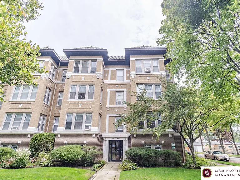 400 N Taylor — Photo 6