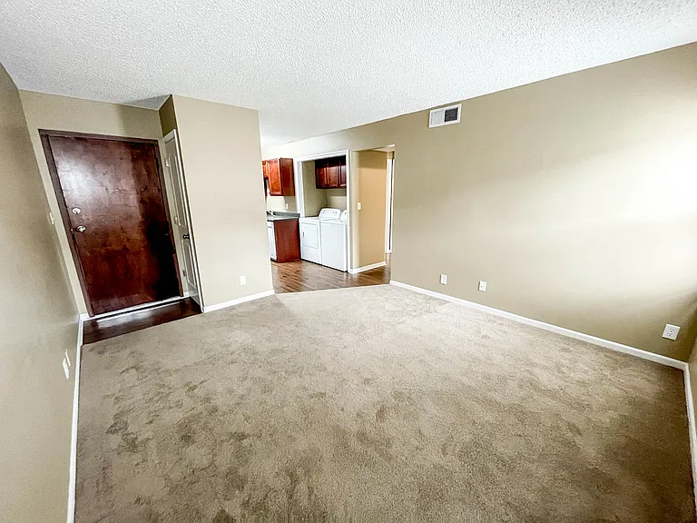 2343 W St #1 — Photo 8