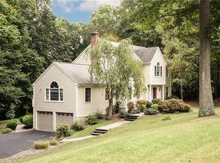 114 Wolf Pit Dr, Southbury, CT 06488