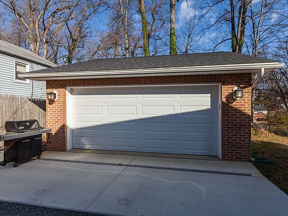 3rd image of 4215 McCain Ct
