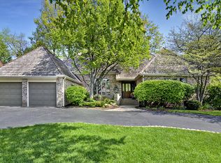 11530 Ridgewood Ln, Burr Ridge, IL 60527