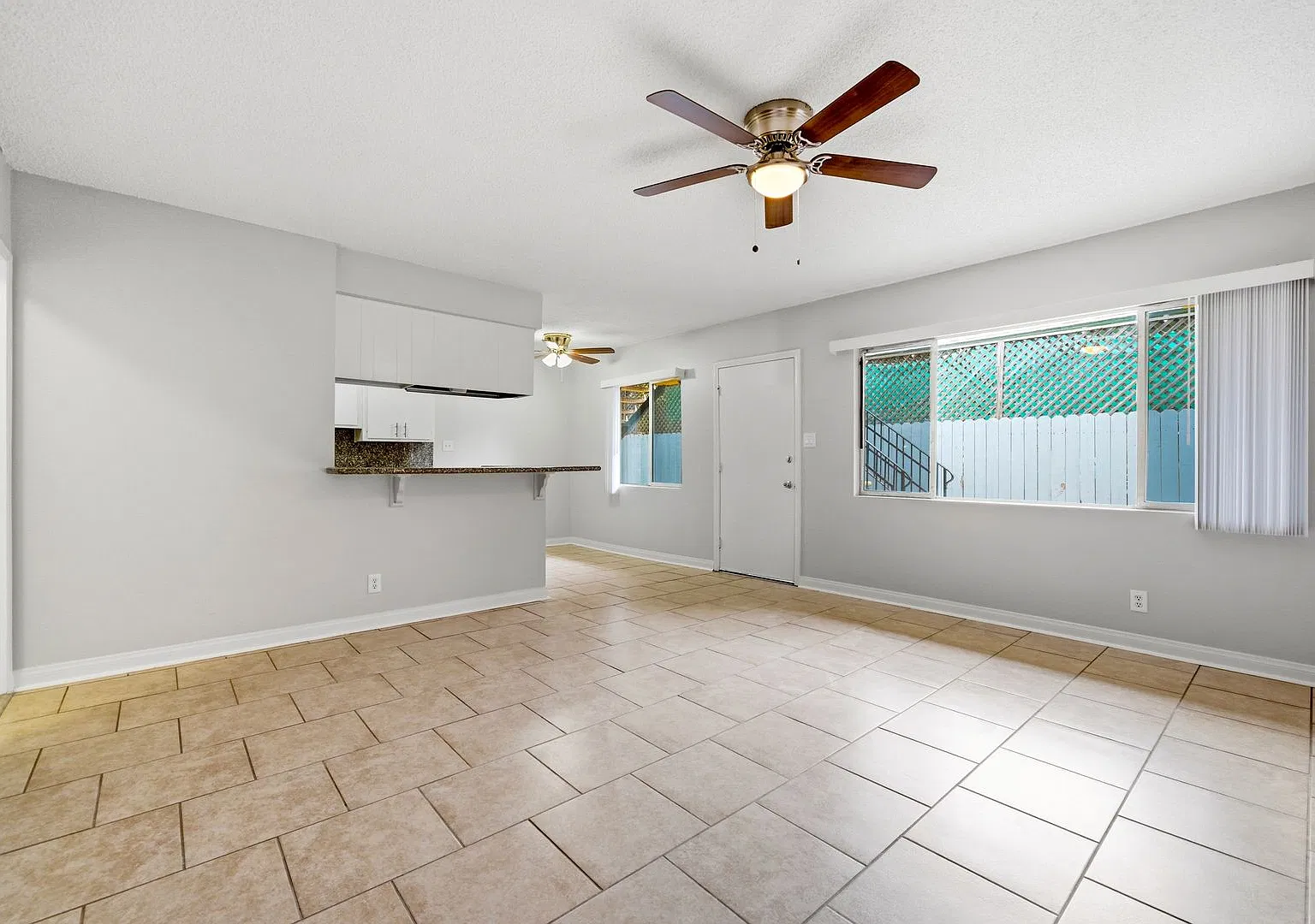 912 Gladys Avenue — Photo 1