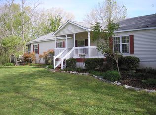 2246 Fall River Rd, Leoma, TN 38468