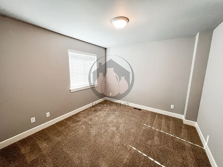 3681 Peter Ln NE — Photo 19