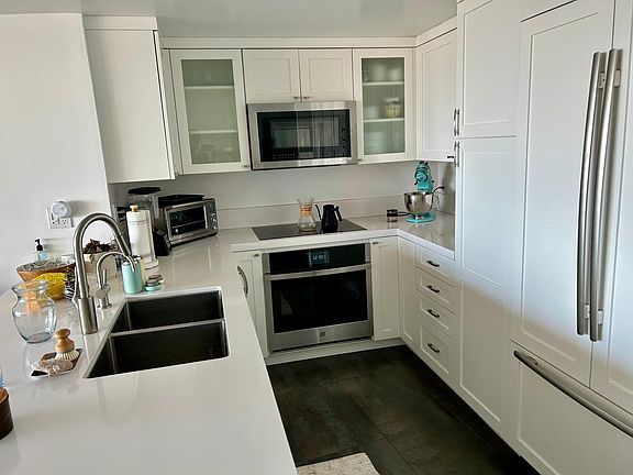 3rd image of 700 E Ocean Blvd Unit 905