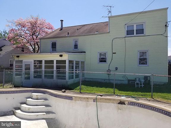 5th image of 606 N Augustine St