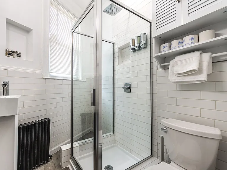 4913 Yew St — Photo 10