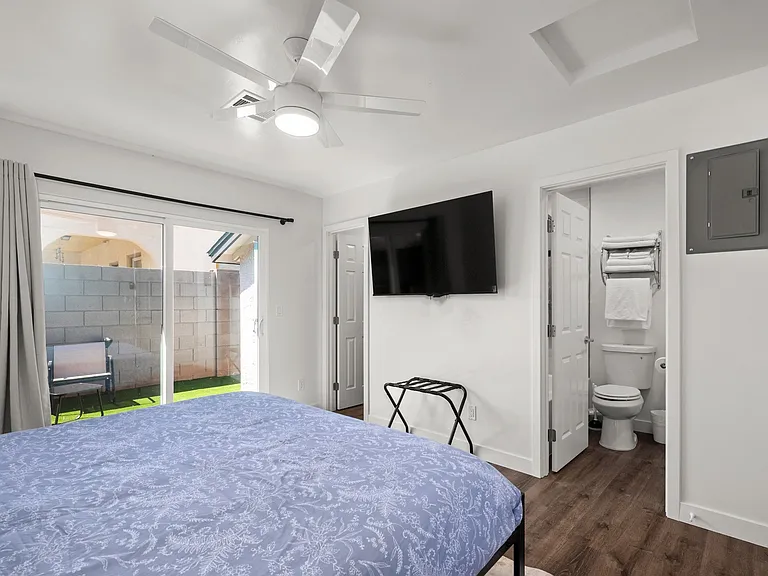 1242 E Pierce St #1 — Photo 14
