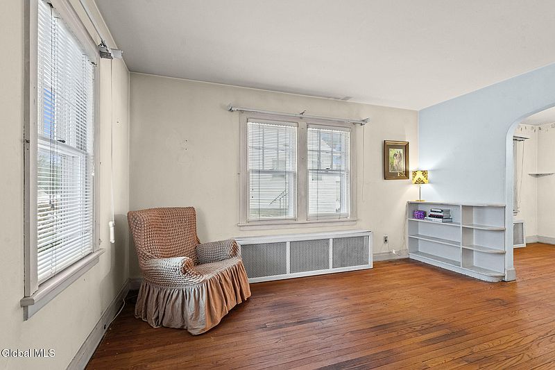 3rd image of 43 Harrison Avenue