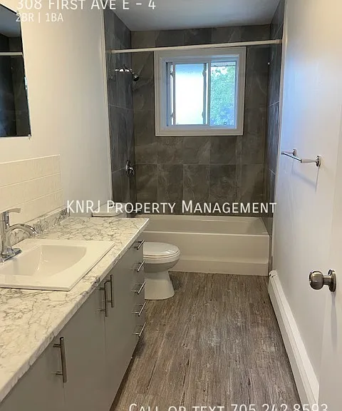 308 1st Ave E #4 — Photo 9