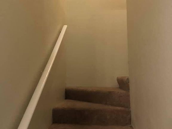 4th image of 151 E 24th St