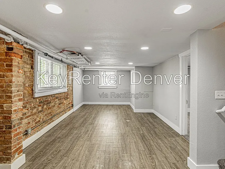 945 N Washington St #100 — Photo 21
