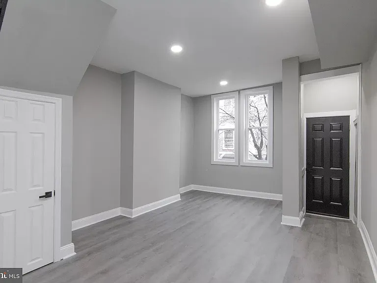 1229 Glyndon Ave — Photo 4