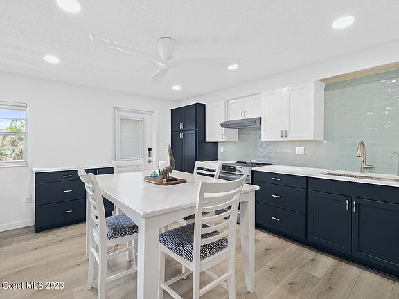 3rd image of 610 Jefferson Ave APT 11