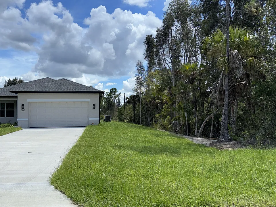 505 Greenbriar Blvd