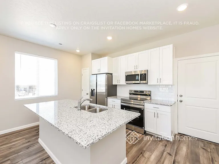 46 N Riverside Dr — Photo 7