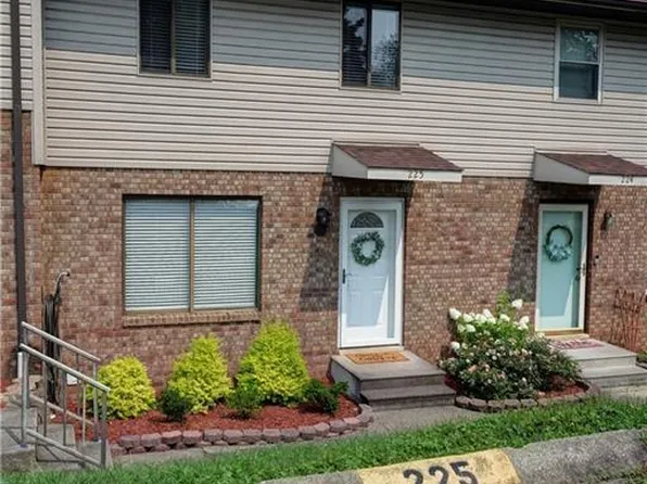 225 Walker Dr, Dunbar, WV 25064