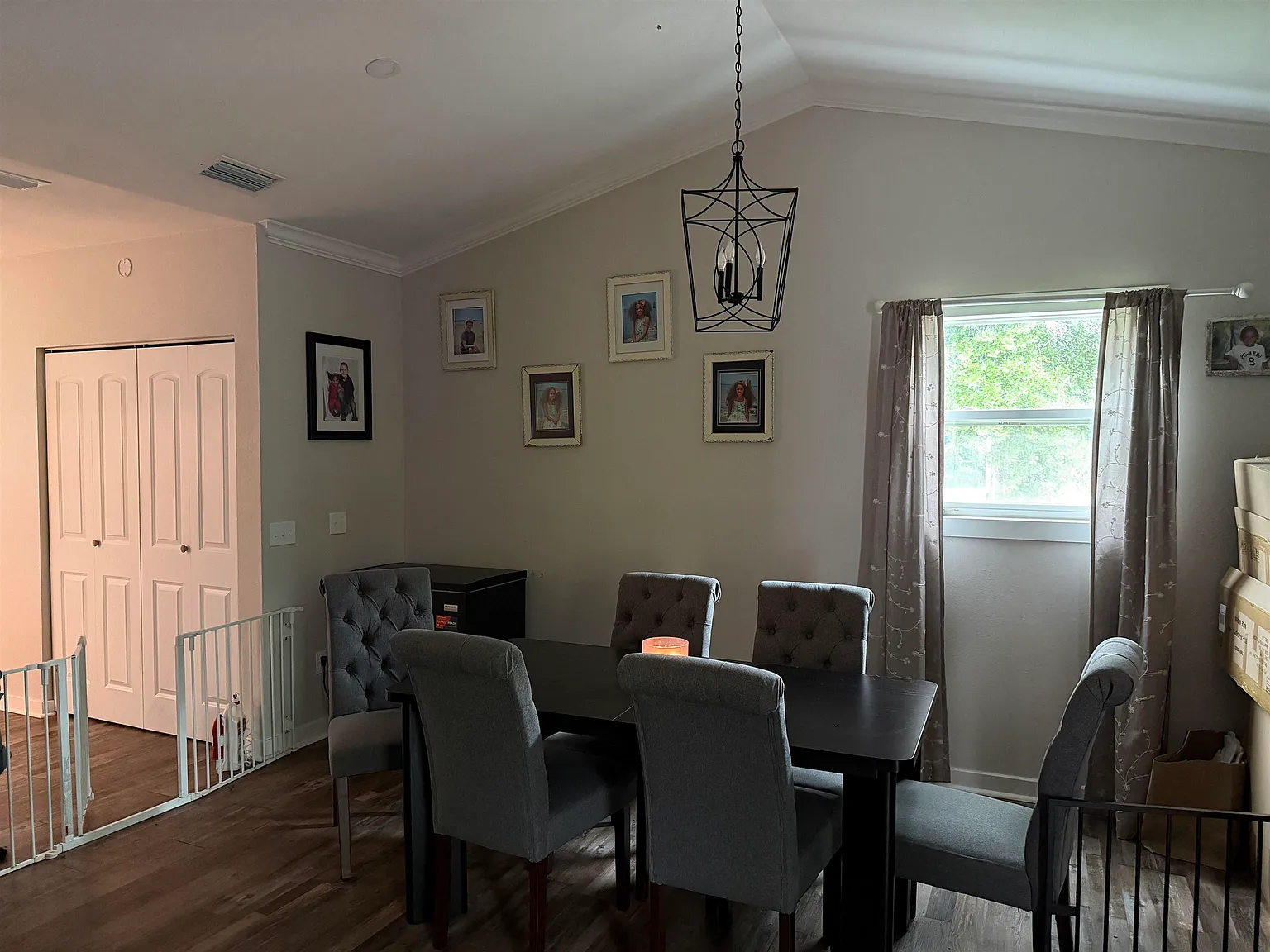 4 bed, 1549 sqft, $2,400 — Photo 2