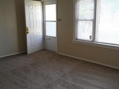 3rd image of 2415 SW E Ave