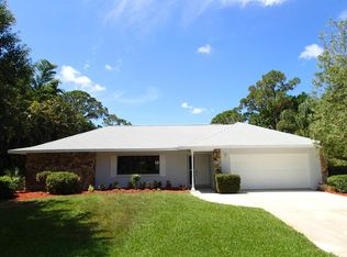 8632 SE Duncan St, Hobe Sound, FL 33455