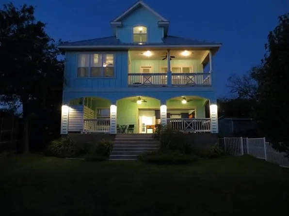 210 Campa Pajama Ln, Kingsland, TX 78639
