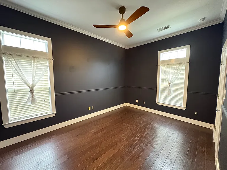 4665 Clubview Dr — Photo 2