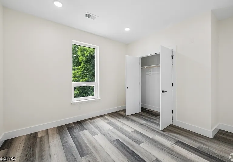 448-452 S Orange Ave #202 — Photo 4