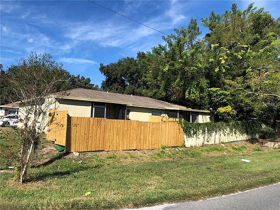 3rd image of 1025 Birchwood Ct