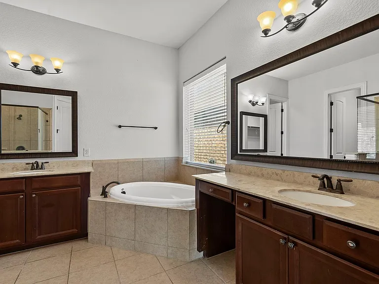26111 Tintagel Ln — Photo 18
