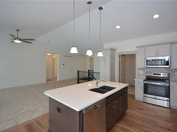 5th image of 1247 34th St SE