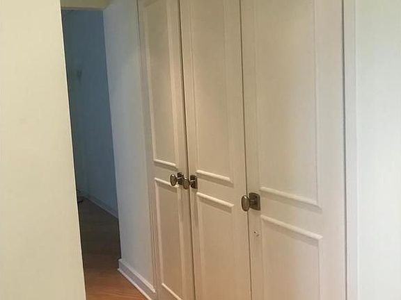 4th image of 150 W 56th St APT 6002
