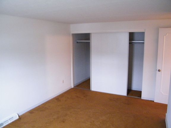 5th image of 124 Monmouth Ct #124
