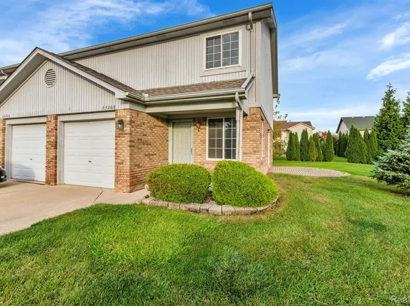 23268 Stoflet Ln, Trenton, MI 48183