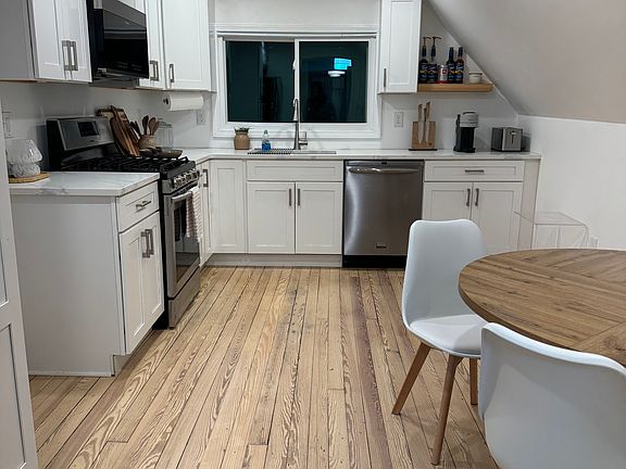 4th image of 24 Thurman St Floor 3