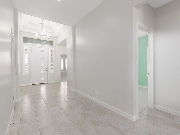4th image of 519 S Bracciano Dr